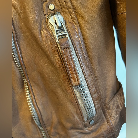 Authentic distressed leather biker jacket - Picture 5 of 7